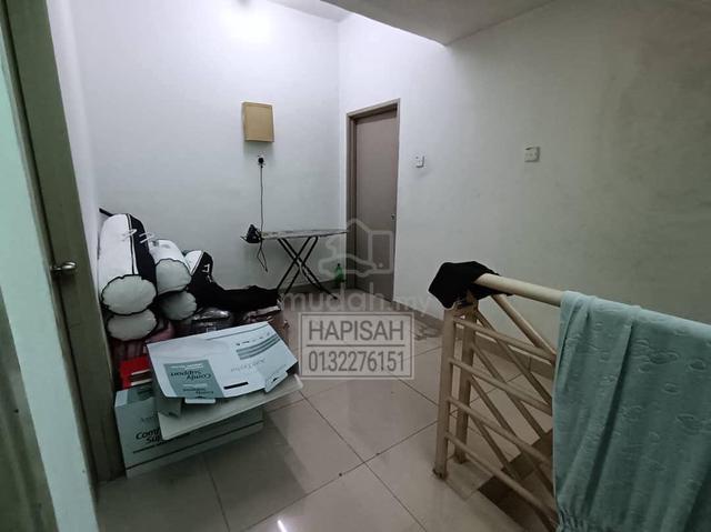 Freehold, 3 storey terrace, Taman Sri Putra 3, Sungai Bulohj 5