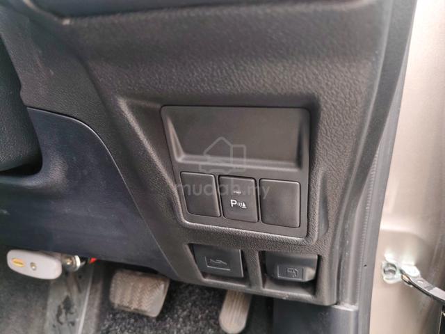 2018 Toyota INNOVA 2.0 X TGN140R (A) - 5