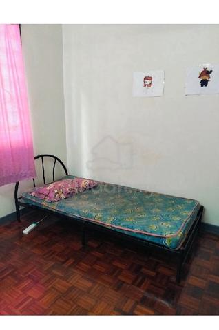bunk bed room rental female 1