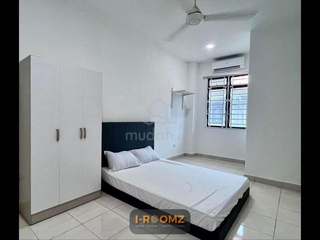 Bandar Puteri Klang Low Deposit Middle Room For Rent Double Sty New 1
