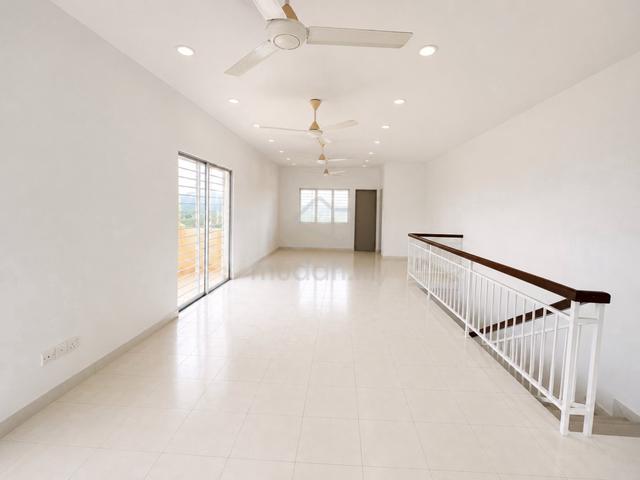 Bukit Permata Sri Gombak Hilltop Corner 3 Storey Landed House 1