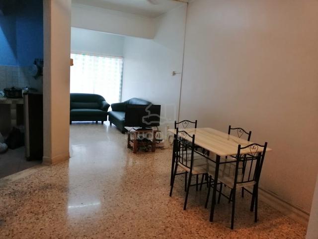 Flat Taman Cahaya Indah 1
