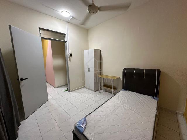 3Min Walk BRT!Single Room rent at Mentari Court Monash Pyramid Mall 1