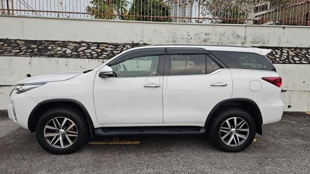 2017 Toyota FORTUNER 2.7 SRZ 4X4 2TR-FE (A) - 1