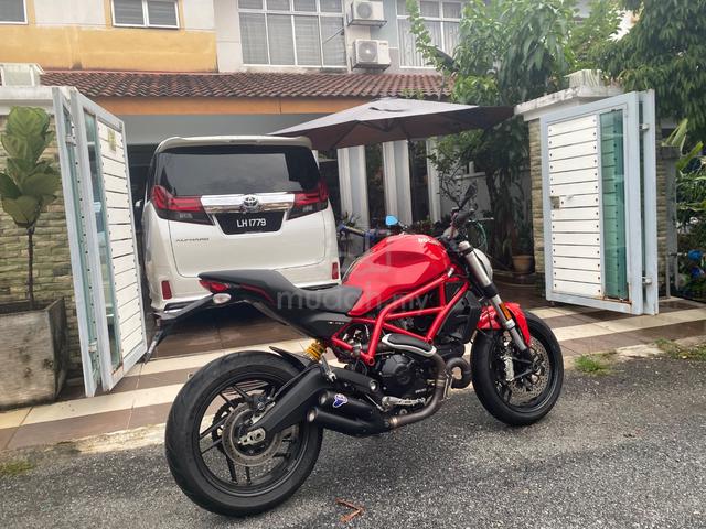 Carousel Image