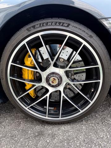 2016 Porsche 911 3.8 TURBO S Fully Loaded - 5