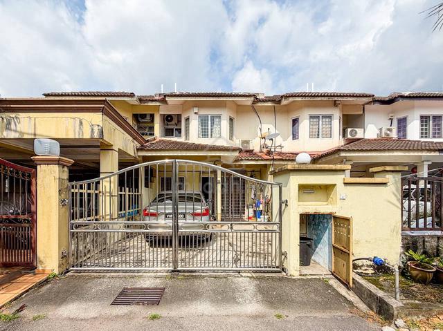 FULL LOAN Double Storey Terrace, Taman Puchong Utama 1
