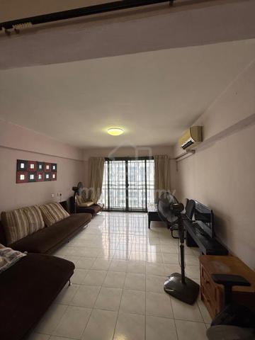 Plaza 393 1