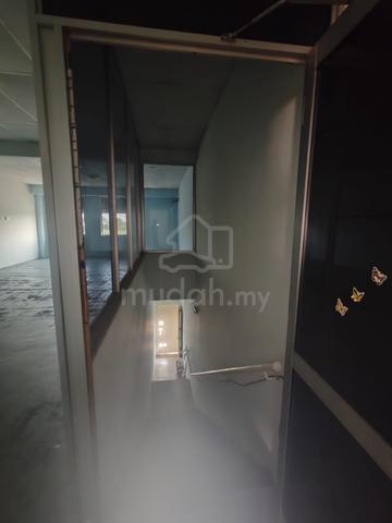 Tingkat Atas Shoplot For Rent 1