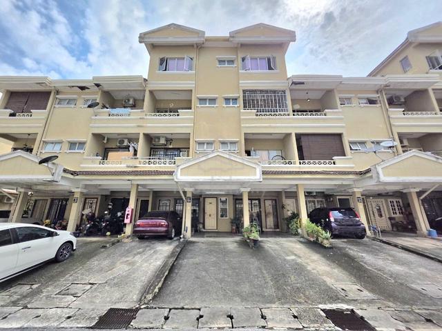 (MURAH BESAR GILA CANTIK FULL LOAN) Townhouse Sri Mahligai Seksyen 9 1