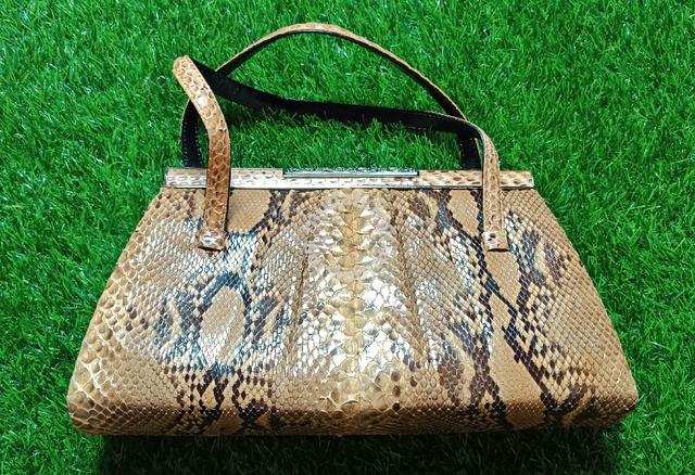 Snakeskin clutch purse : r/handbags