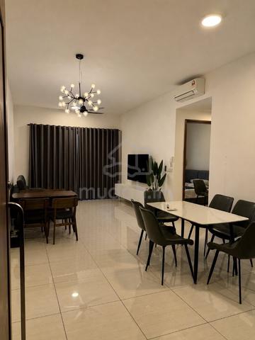 Queens Residences Q1 @ Queens Waterfront 1