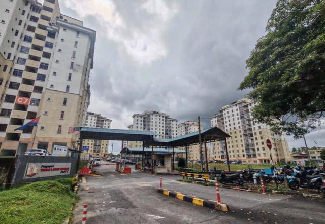 Larkin Idaman Apartment 1