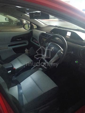 2013 Toyota PRIUS C 1.5 (HYBRID) (A) - 2
