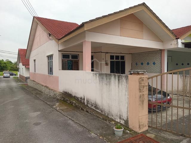 End lot Single Storey Taman Bukit Galena Seremban 1