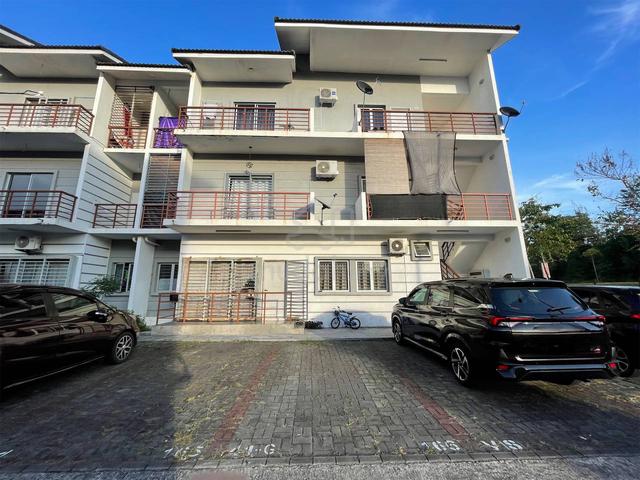 Taman Suci Bandar Ainsdale Townhouse Ground Floor Gated Guarded 1