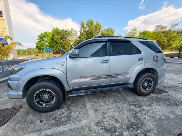 2011 Toyota FORTUNER 2.7 V TRD SPORTIVO FACELIFT - 5