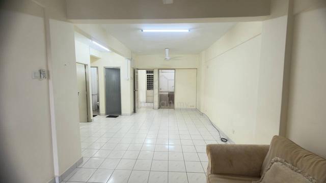 Pangsapuri Taman Bunga Negara MC8 1