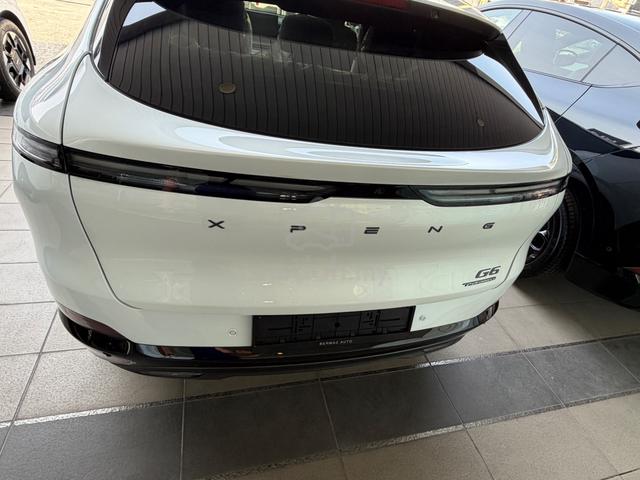 2025 Xpeng G6 AWD LAST UNIT WHITE, Inte. DARK GREY - 5