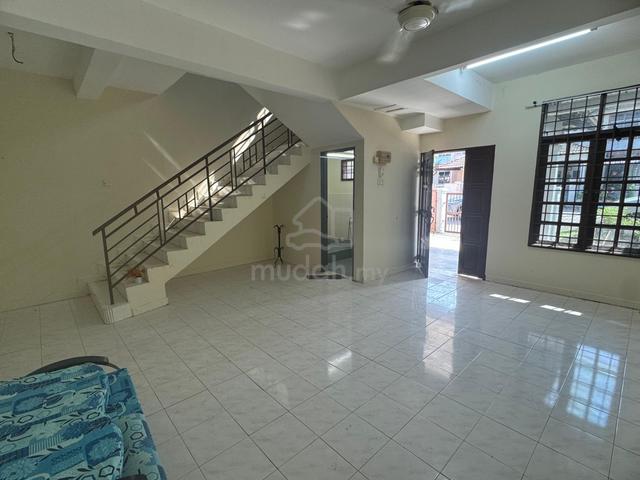 Freehold 2 Storey House @ Bukit Beruang For Sale 1