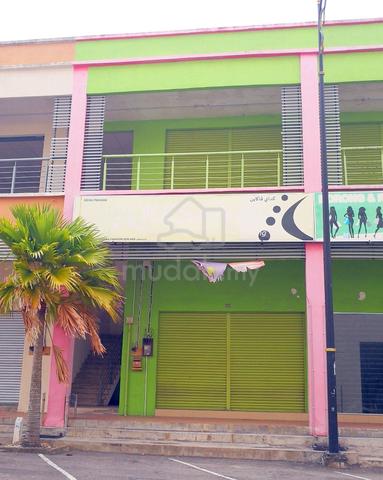 43 Star City, 3 story Intermediate Building, Starmall, Mentakab 1