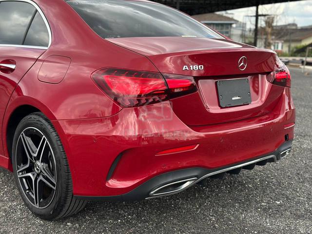 BESTBUY Mercedes Benz A180 SEDAN AMG NEWFACELIFT - 4