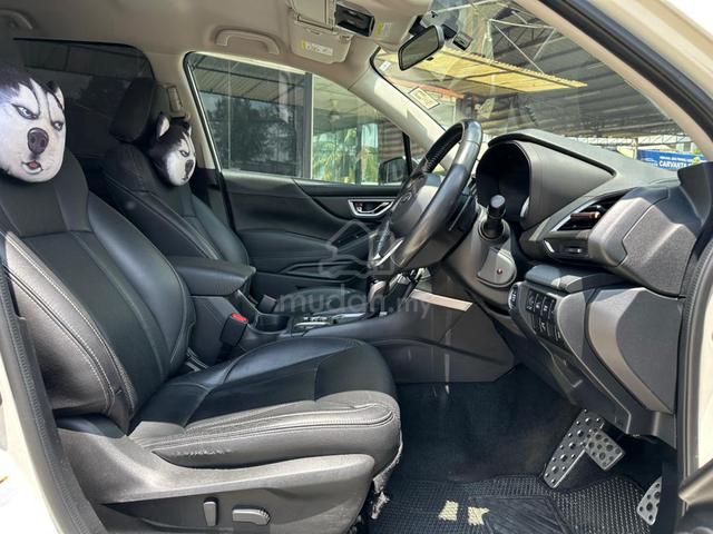 REG 2020 Subaru FORESTER I-S EYESIGHT LOW MILEAGE - 2
