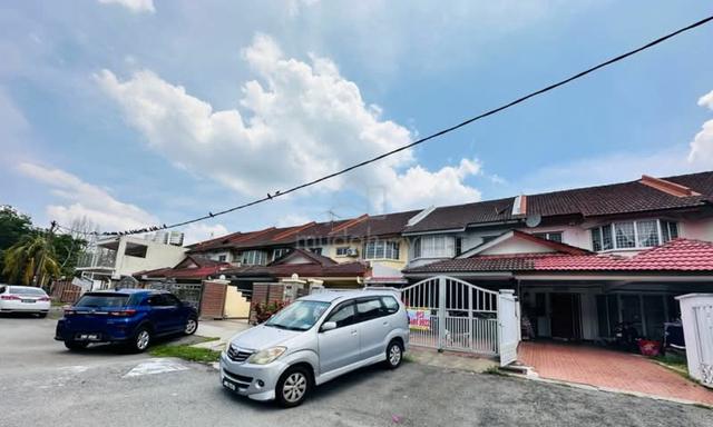 Semenyih , Sunway Semenyih Double Storey House - aircond, cabinet 1