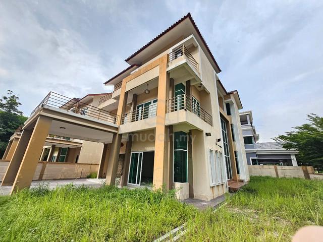 3 storey corner b'glow house at 98 greenlane for rent 1