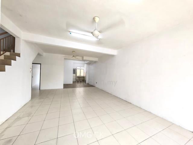 Telok Panglima Garang Double Storey Intermediate House For Rent 1