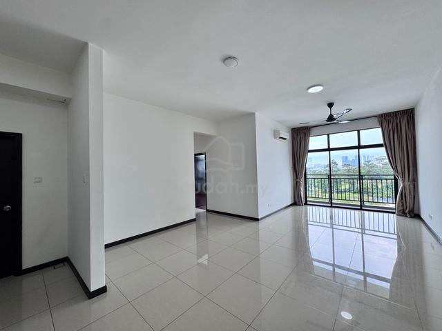 Molek Regency 1
