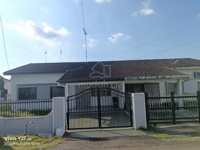 For Rent Single Storey emi-D Taman Maju ,Kluang, Johor 1