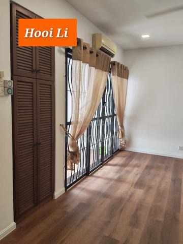Spacious Renovated & Extended 2 Storey Terrace at Greenlane For Sale 1