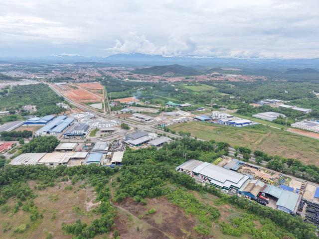 GOOD PRICE 4 Plots Vacant Industrial Land Taman Cendana For Sale 1