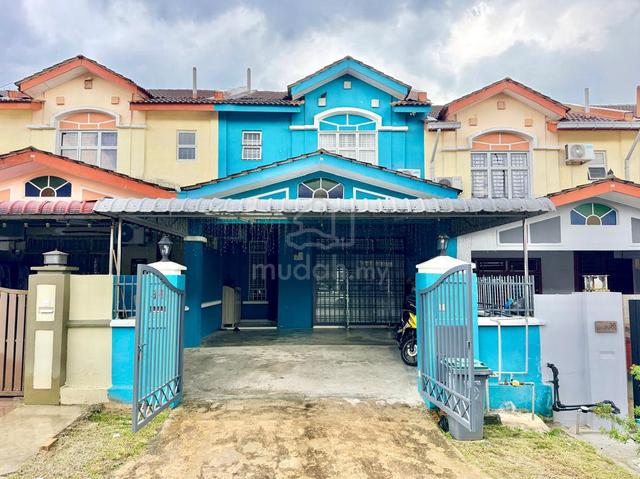 Fully Furnished Taman Pulai Indah Double Storey Extended Kitchen 1