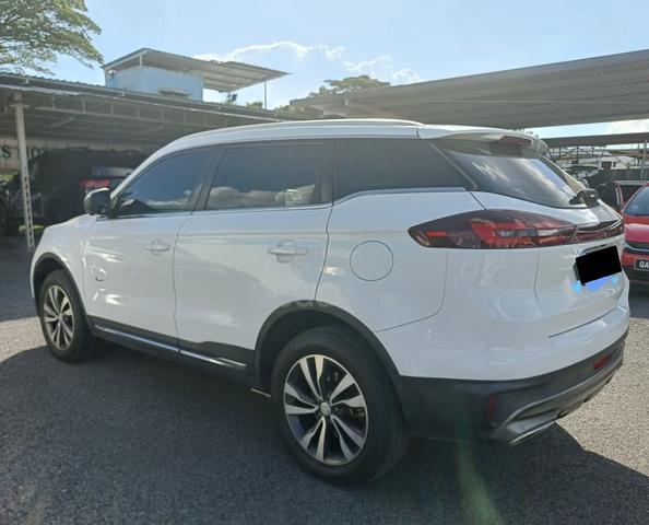 PROTON X70 1.8 TGDI EXECUTIVE 2WD BLACK INTERiOR - 2