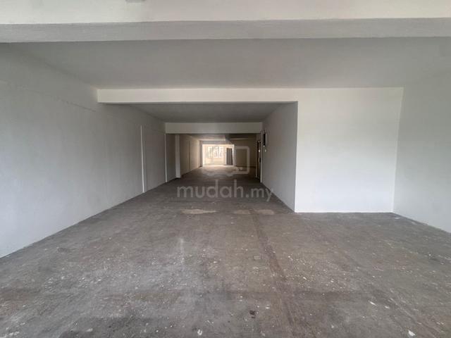 BIG Taman Kinrara Puteri Level 1 Shop/office in Puchong near OUG KL 1