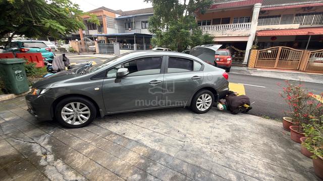 2013 Honda CIVIC 1.8 S (A) - 3