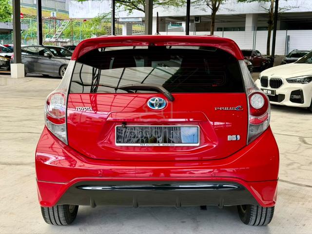 2014 Toyota PRIUS C 1.5 HYBRID 1 LADY OWNER - 4