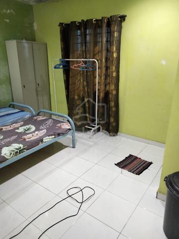 bilik sewa muslimah perempuan sungai udang klang kg delek 1
