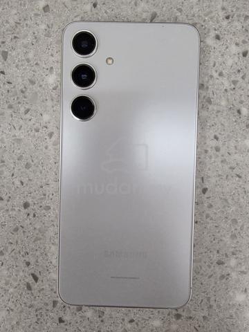 Samsung Galaxy S24+ 256 GB LIKE NEW - photo 2 of 5
