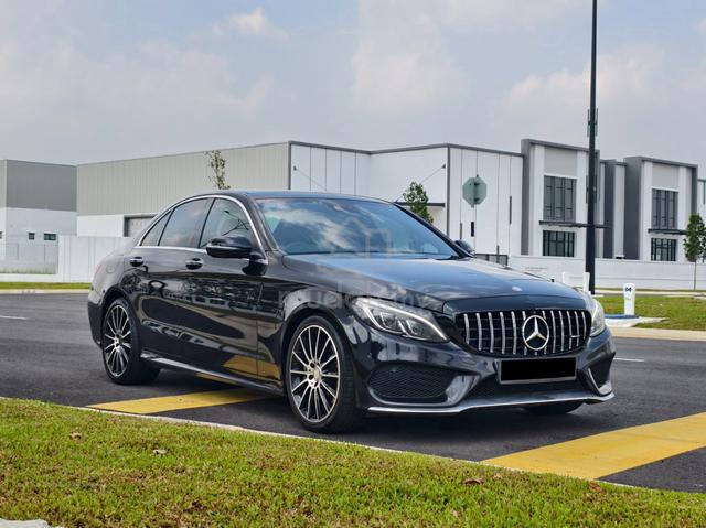2016 Mercedes Benz C300 AMG Line 2.0 Sunroof F/Lo - 1