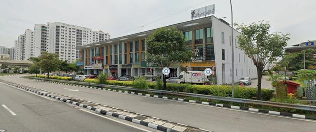 Bay Avenue 3rd Floor Shop Office for Rent 1