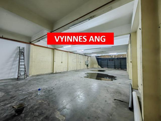 Jalan Siram 1.5 storey near Raja Uda light industrial factory for rent 1