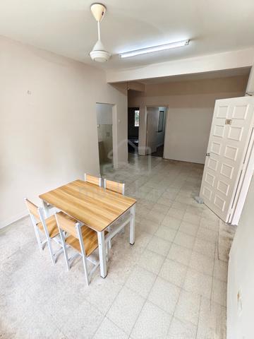 Short term Medium Room - SS15 BNM Apartment 4