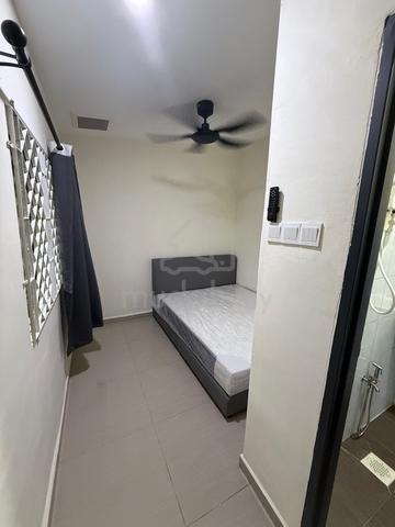 Landed house sewa bilik 1