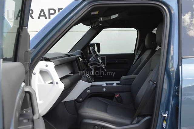2025 Land Rover DEFENDER 110X-DYNAMIC SE P300 - 4