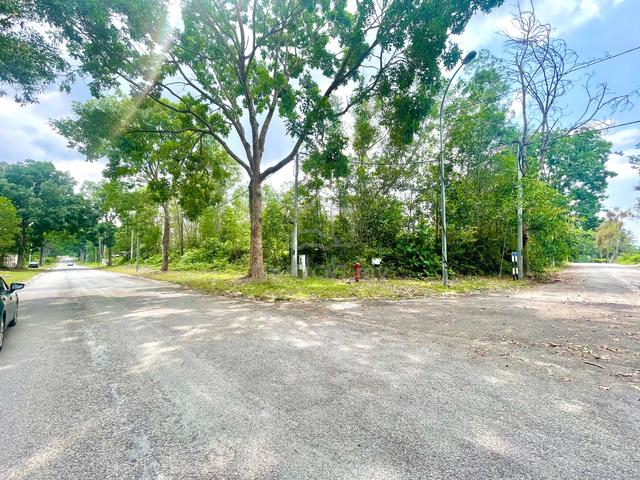 TANAH LOT BANGLO ( CORNER LOT ) + ( 11,000 Sft ) Bukit Mahkota, KAJANG 1