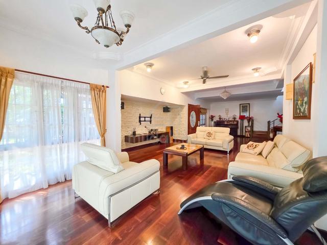 Semi Detached House - Ukay Perdana, Ampang, Selangor 1