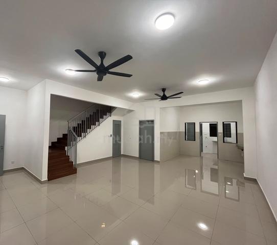 [sewa] Good unit 2 storey house at Setia Utama 3, Setia Alam 1